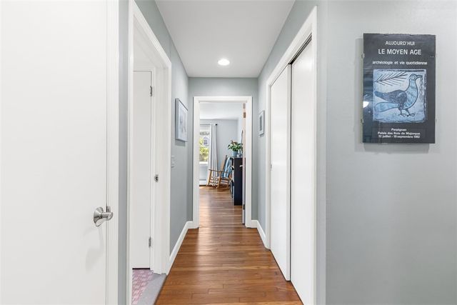 71 Primrose Hill Road, Barrington, RI 02806
