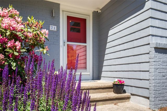 71 Primrose Hill Road, Barrington, RI 02806