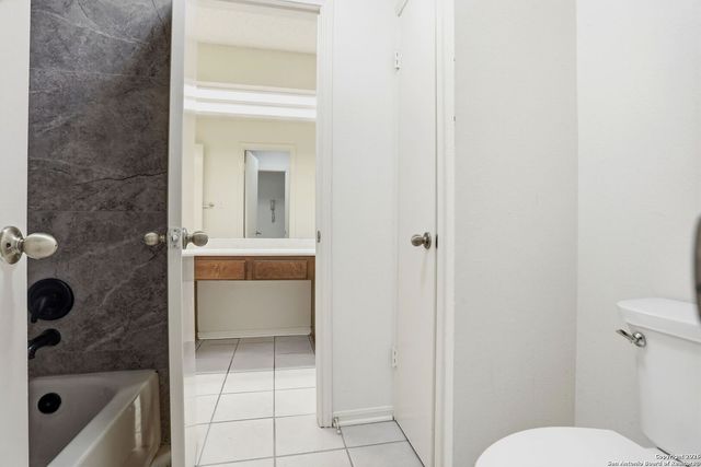 7738 Chambers Rd Apt 907, San Antonio, TX 78229