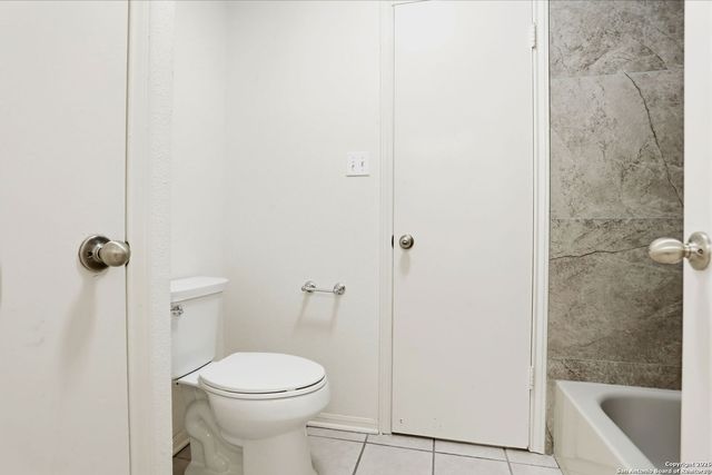 7738 Chambers Rd Apt 907, San Antonio, TX 78229