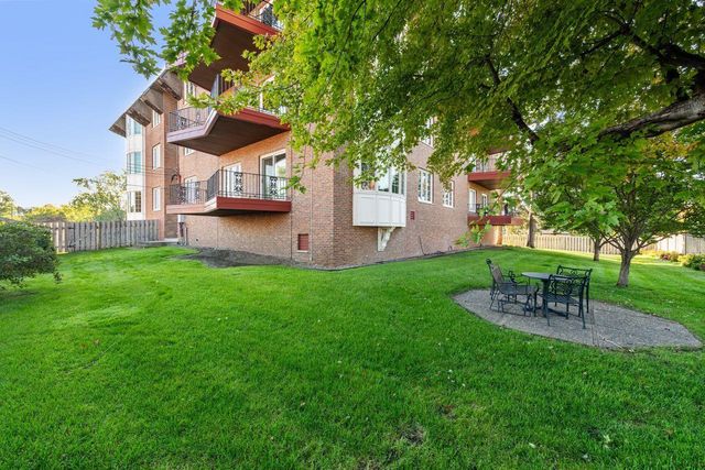 6300 Xerxes Avenue S 44, Edina, MN 55423