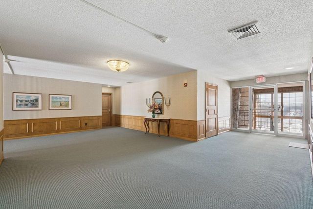 6300 Xerxes Avenue S 44, Edina, MN 55423