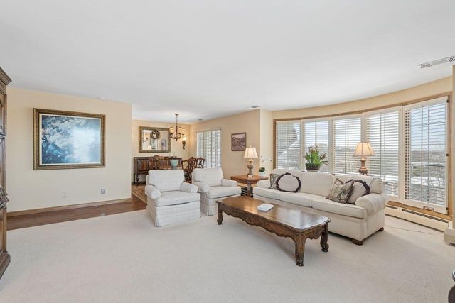 6300 Xerxes Avenue S 44, Edina, MN 55423