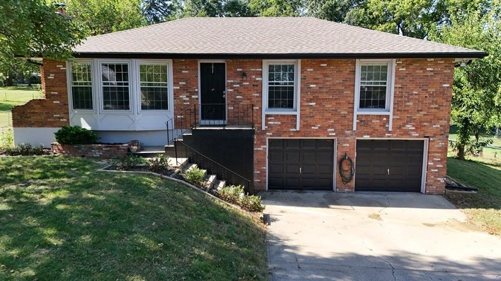 14660 Cobblestone Drive, Platte City, MO 64079