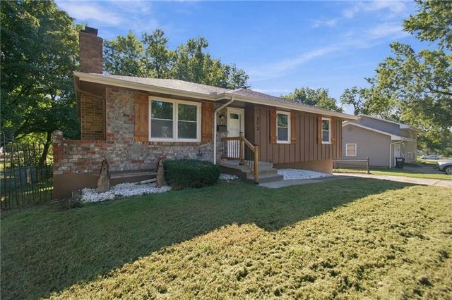 713 SW Williams Street, Lee's Summit, MO 64081