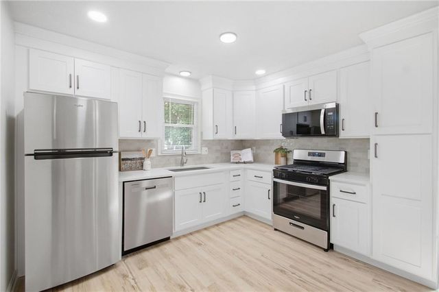 713 SW Williams Street, Lee's Summit, MO 64081