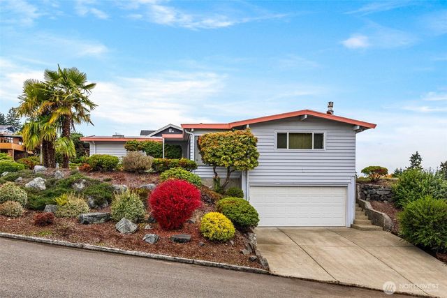 204 SW 298th Place, Federal Way, WA 98023