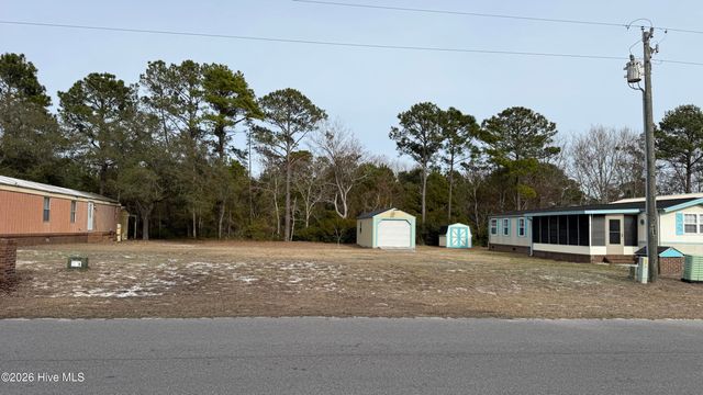 1602 Pelican Place SW, Shallotte, NC 28470