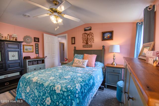 1602 Pelican Place SW, Shallotte, NC 28470