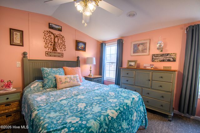 1602 Pelican Place SW, Shallotte, NC 28470