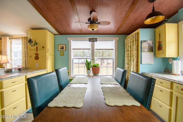 1602 Pelican Place SW, Shallotte, NC 28470