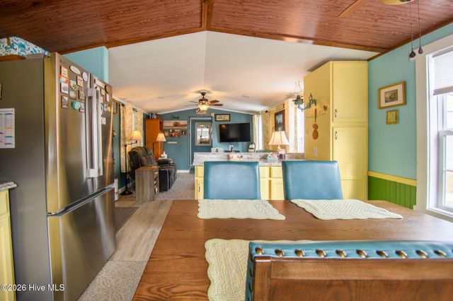 1602 Pelican Place SW, Shallotte, NC 28470