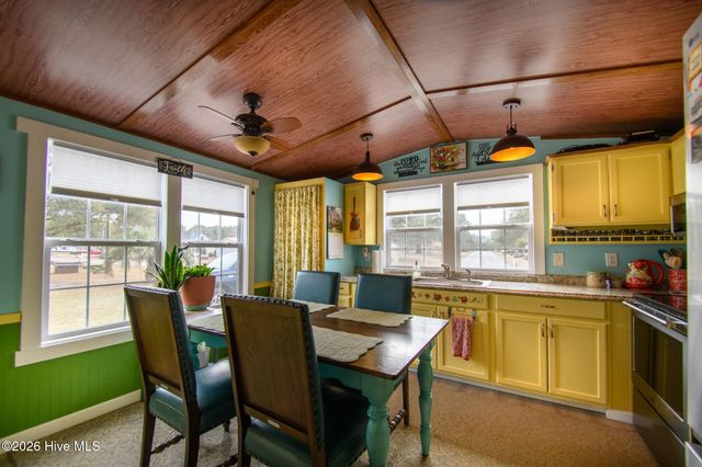 1602 Pelican Place SW, Shallotte, NC 28470