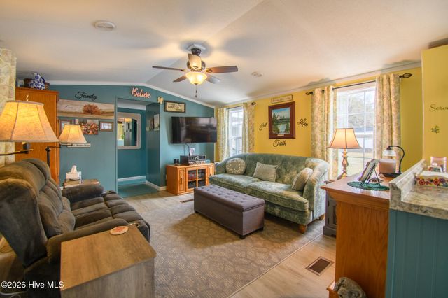 1602 Pelican Place SW, Shallotte, NC 28470