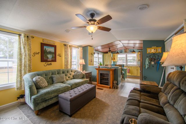 1602 Pelican Place SW, Shallotte, NC 28470