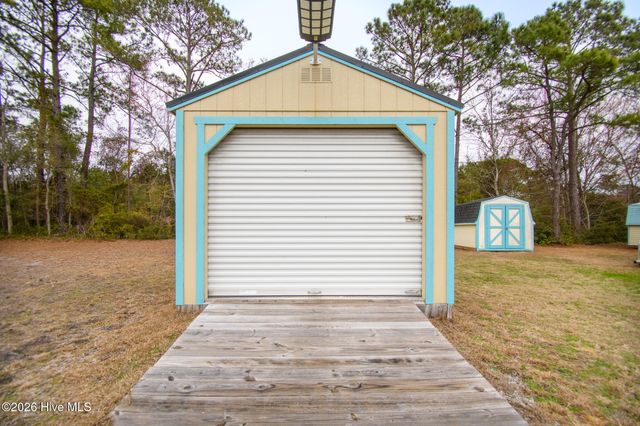 1602 Pelican Place SW, Shallotte, NC 28470