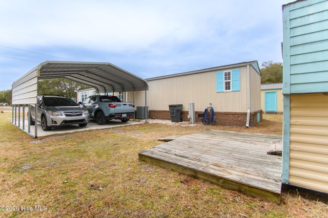 1602 Pelican Place SW, Shallotte, NC 28470