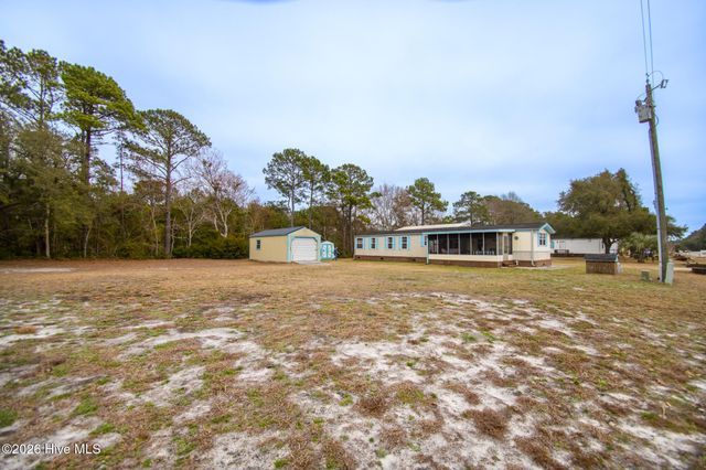 1602 Pelican Place SW, Shallotte, NC 28470