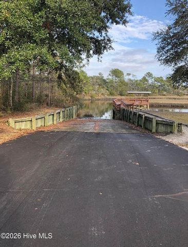 1602 Pelican Place SW, Shallotte, NC 28470