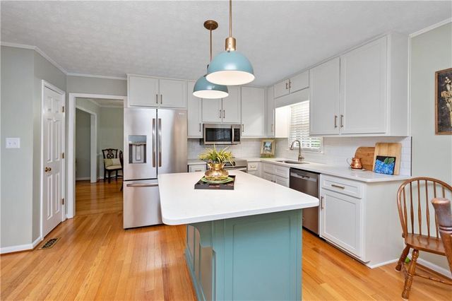 405 Ridgemont Drive, Fayetteville, GA 30215