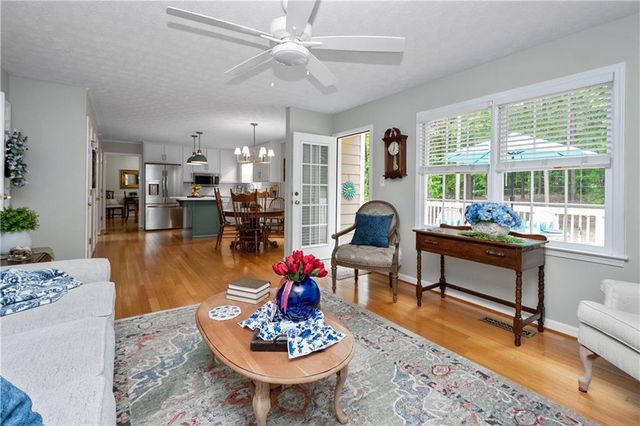 405 Ridgemont Drive, Fayetteville, GA 30215