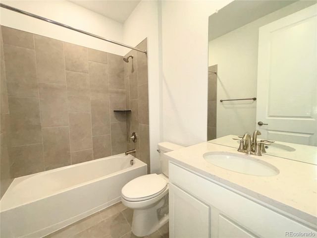 24674 E Kettle Court, Aurora, CO 80016