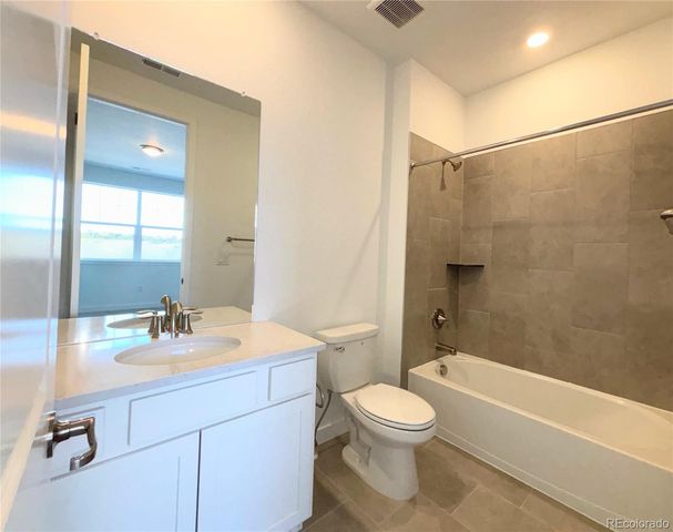 24674 E Kettle Court, Aurora, CO 80016