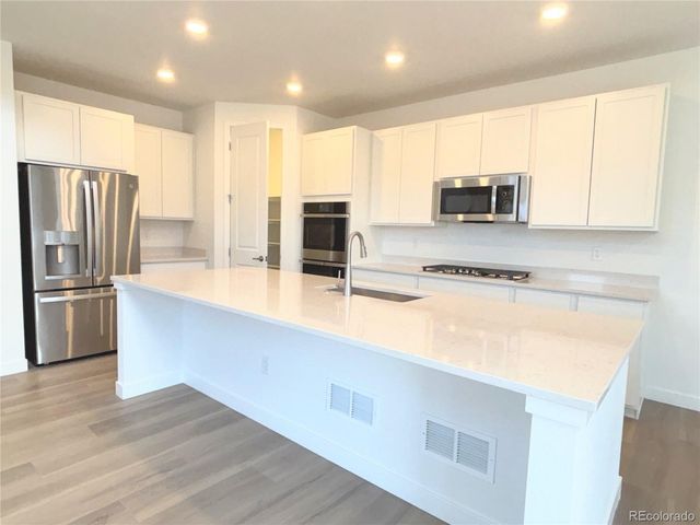 24674 E Kettle Court, Aurora, CO 80016