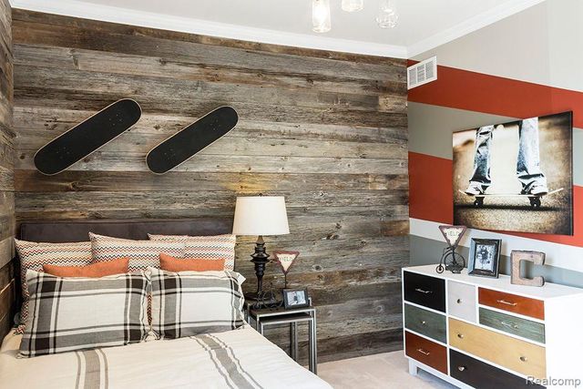 51550 Burgeon Drive, Macomb, MI 48042