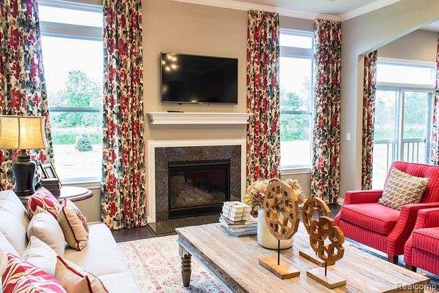 51550 Burgeon Drive, Macomb, MI 48042