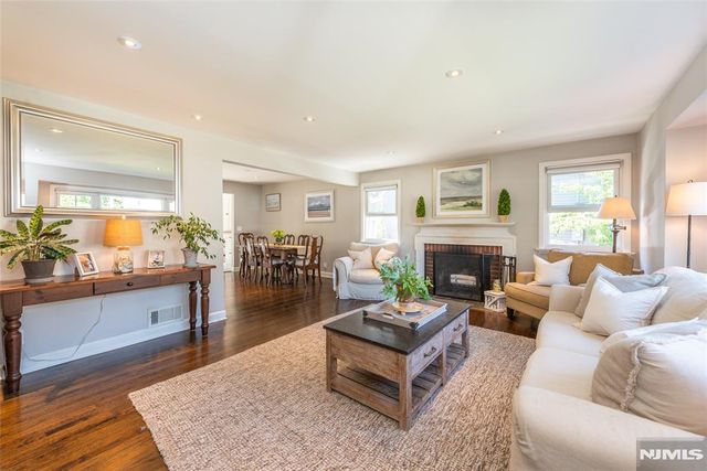 49 Meadow Lane, Bloomfield, NJ 07003