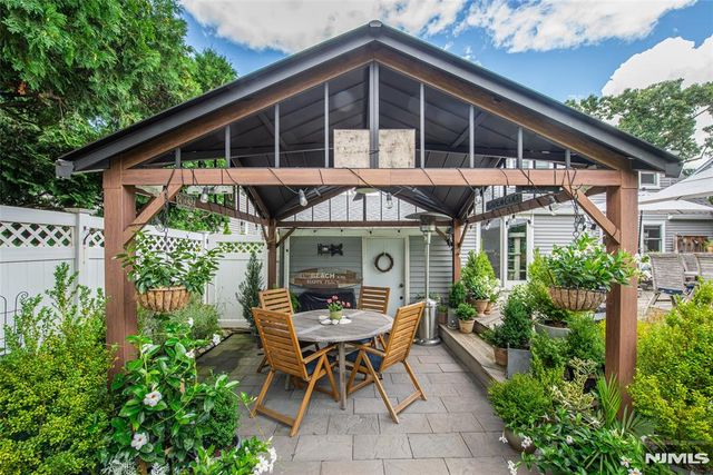 49 Meadow Lane, Bloomfield, NJ 07003