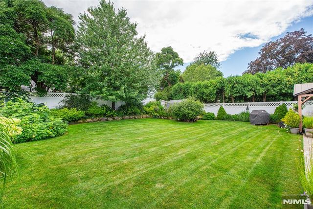 49 Meadow Lane, Bloomfield, NJ 07003