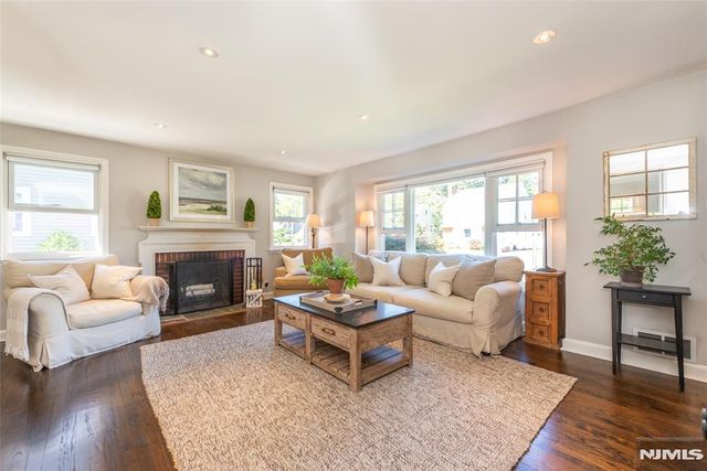 49 Meadow Lane, Bloomfield, NJ 07003