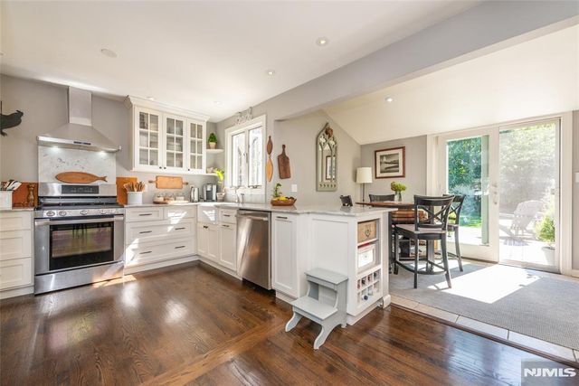 49 Meadow Lane, Bloomfield, NJ 07003