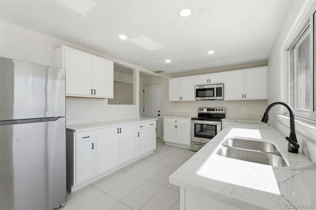 3137 Ursula Street, Aurora, CO 80011