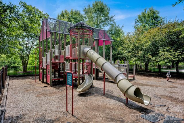 3351 Streamside Drive, Davidson, NC 28036