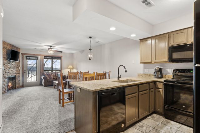 429 E Chinquapin Circle 607, Branson, MO 65616