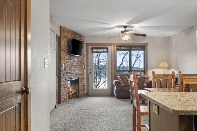 429 E Chinquapin Circle 607, Branson, MO 65616