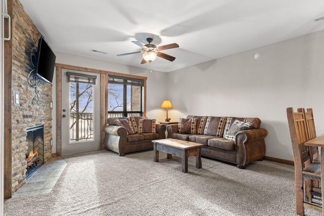 429 E Chinquapin Circle 607, Branson, MO 65616