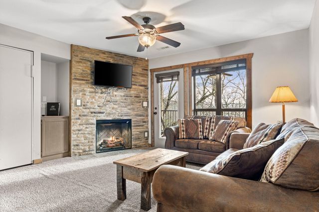 429 E Chinquapin Circle 607, Branson, MO 65616