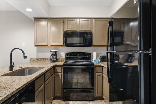 429 E Chinquapin Circle 607, Branson, MO 65616