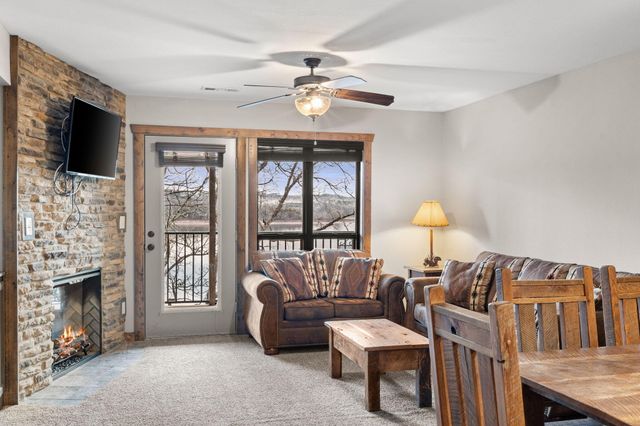 429 E Chinquapin Circle 607, Branson, MO 65616