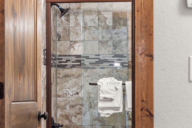 429 E Chinquapin Circle 607, Branson, MO 65616