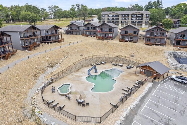 429 E Chinquapin Circle 607, Branson, MO 65616