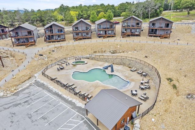 429 E Chinquapin Circle 607, Branson, MO 65616