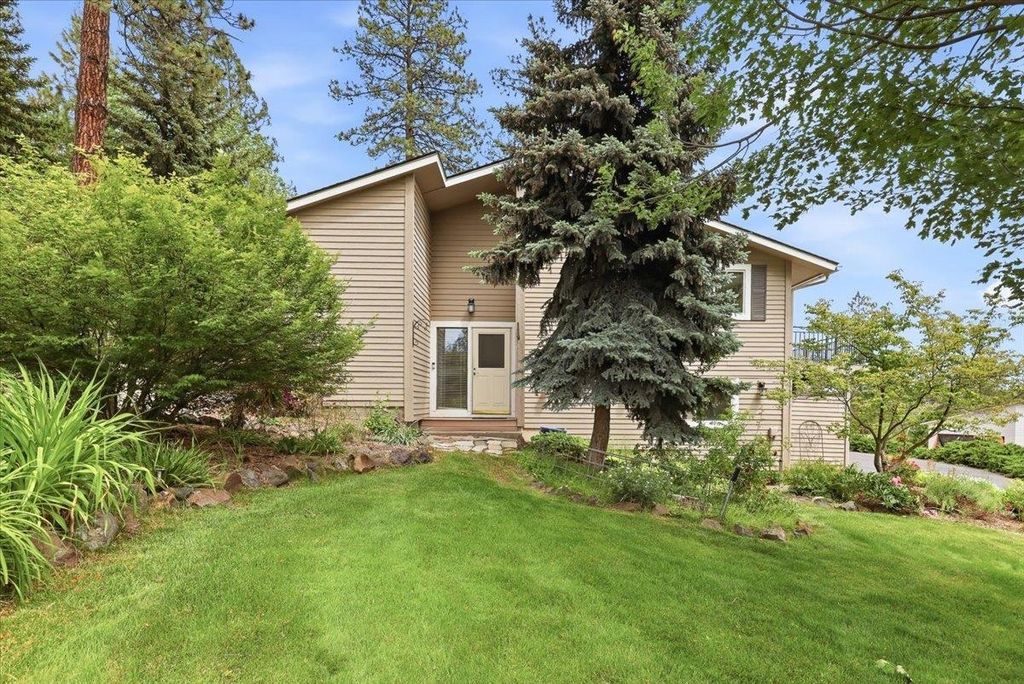 2319 E Casper Dr, Spokane, WA 99223