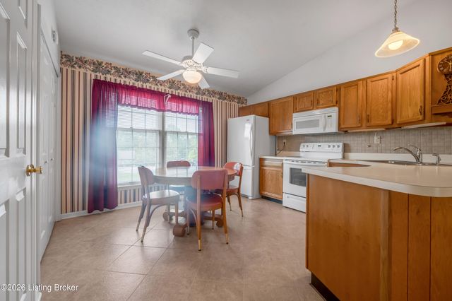 124 Kimberly Dr, Frankfort, KY 40601