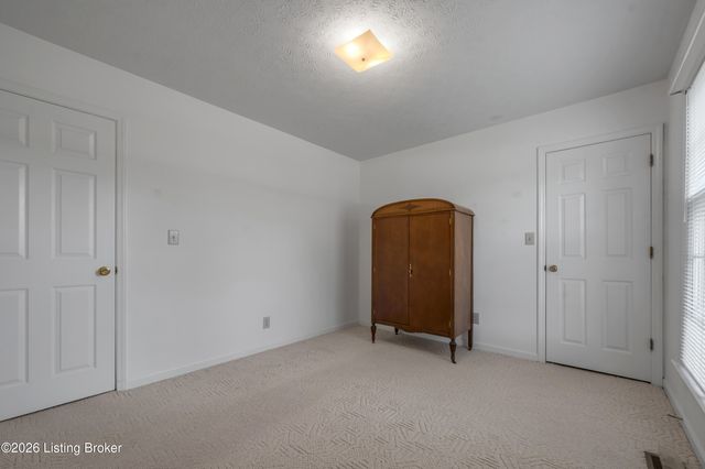 124 Kimberly Dr, Frankfort, KY 40601