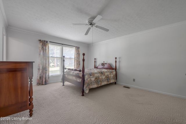 124 Kimberly Dr, Frankfort, KY 40601